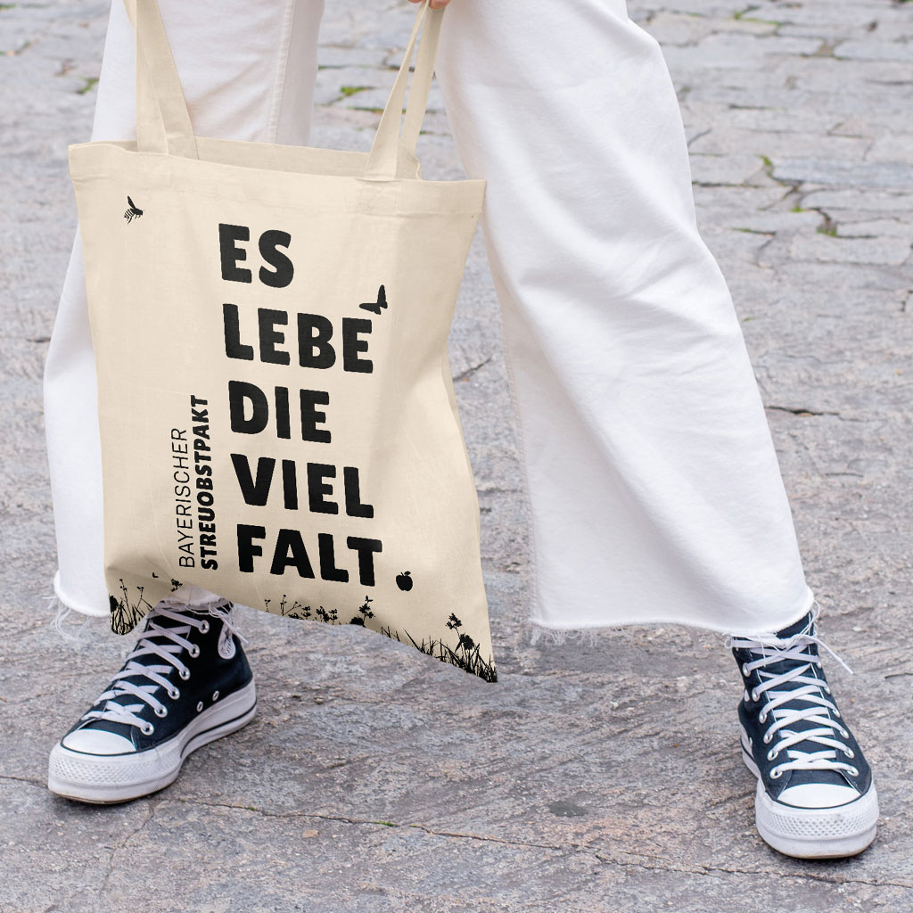 Stofftasche 'Es lebe die Vielfalt' für den Bayerischen Streuobstpakt.